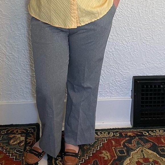 grey straight leg trousers - no tag - Picture 4 of 7